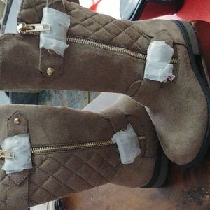 NWT Taupe Gold Zip up Boots w Buckles